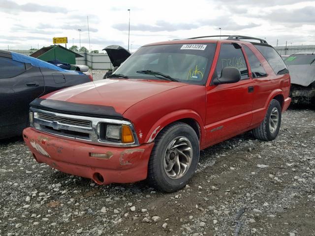 1GNCS18WXTK131359 - 1996 CHEVROLET BLAZER RED photo 2