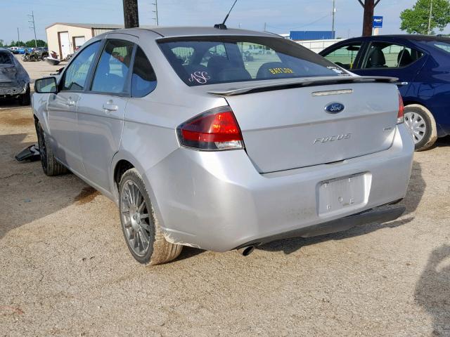 1FAHP3GN6AW246329 - 2010 FORD FOCUS SES SILVER photo 3