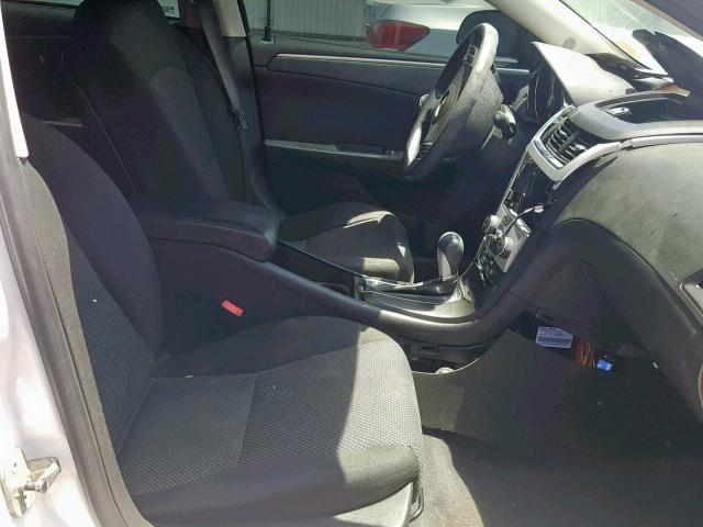 1G1ZC5EB8AF302147 - 2010 CHEVROLET MALIBU 1LT WHITE photo 5