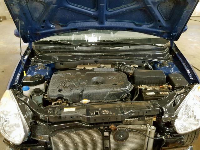 KMHCN36C28U067216 - 2008 HYUNDAI ACCENT SE BLUE photo 7