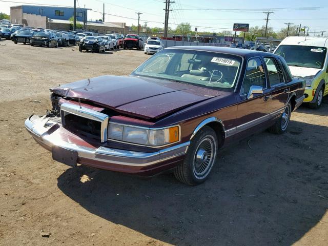 1LNCM81F5LY799195 - 1990 LINCOLN TOWN CAR MAROON photo 2