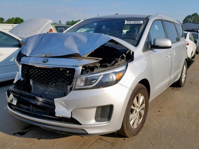 KNDMB5C11G6119017 - 2016 KIA SEDONA LX SILVER photo 2