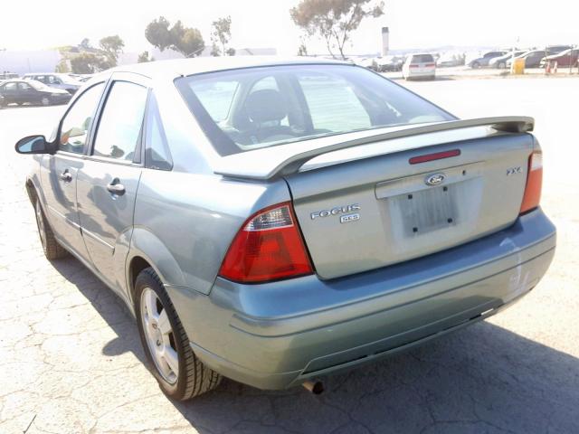 1FAFP34N95W216016 - 2005 FORD FOCUS ZX4 GREEN photo 3