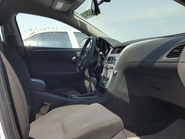 1G1ZC5EB3AF138810 - 2010 CHEVROLET MALIBU 1LT 白色 照片 5