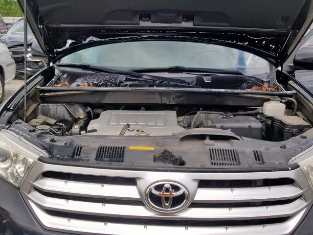 5TDZK3EH7BS030193 - 2011 TOYOTA HIGHLANDER BLACK photo 7