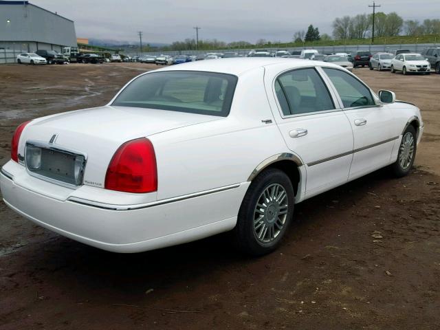 2LNHM82V99X632908 - 2009 LINCOLN TOWN CAR S WHITE photo 4