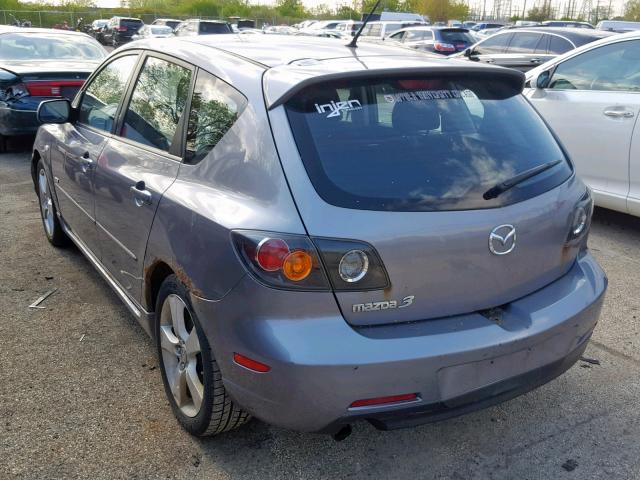 JM1BK343851221209 - 2005 MAZDA 3 HATCHBAC GRAY photo 3