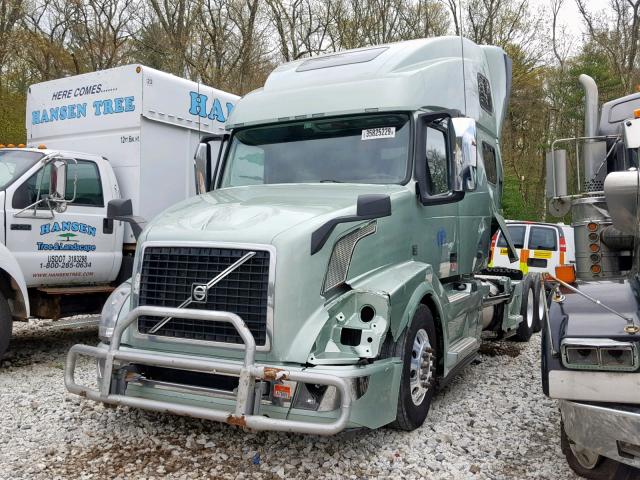 4V4NC9EHXHN972661 - 2017 VOLVO VN VNL GREEN photo 2