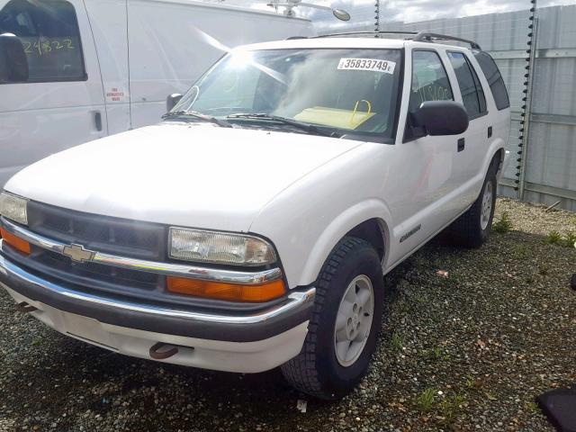 1GNDT13W1YK146073 - 2000 CHEVROLET BLAZER BEIGE photo 2