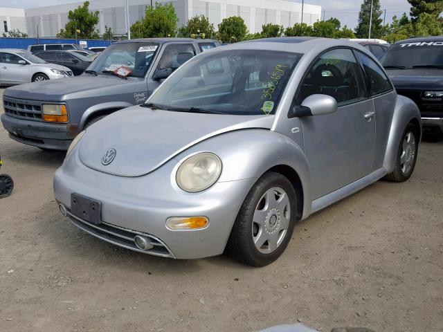 3VWCK21C71M435069 - 2001 VOLKSWAGEN NEW BEETLE ვერცხლისფერი ფოტო 2