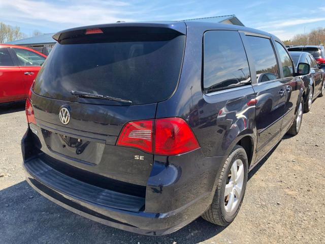 2V4RW3D17AR354203 - 2010 VOLKSWAGEN ROUTAN SE BLACK photo 3