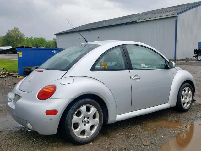 3VWCK21CX3M422318 - 2003 VOLKSWAGEN NEW BEETLE Gümüş foto 4
