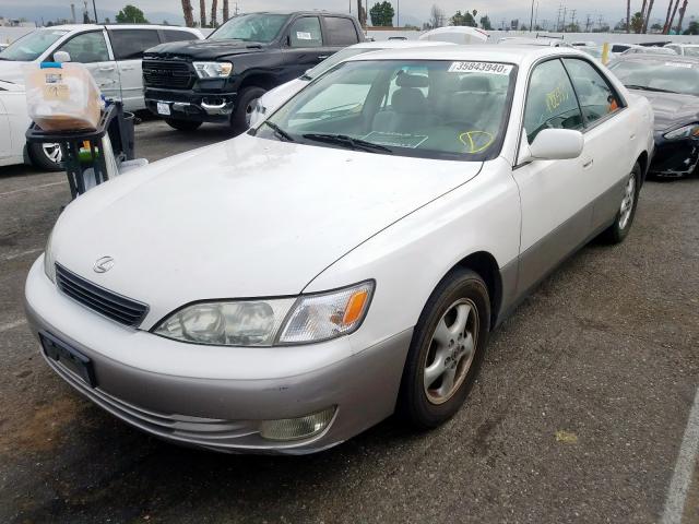 JT8BF28G4W5043531 - 1998 LEXUS ES 300  photo 2