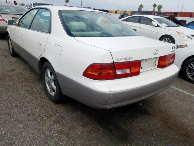 JT8BF28G4W5043531 - 1998 LEXUS ES 300  photo 3