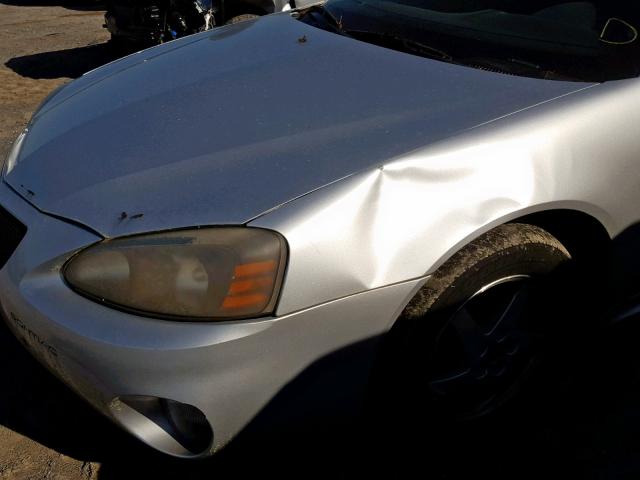 2G2WP522741225600 - 2004 PONTIAC GRAND PRIX 银色 照片 9