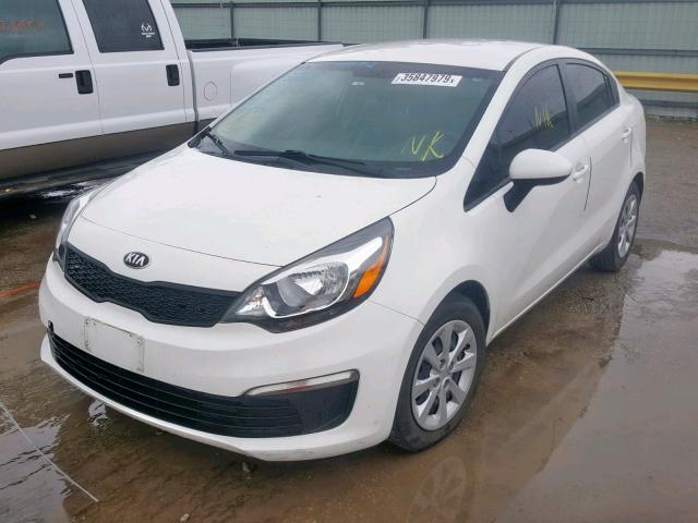 KNADM4A38H6044355 - 2017 KIA RIO LX WHITE photo 2