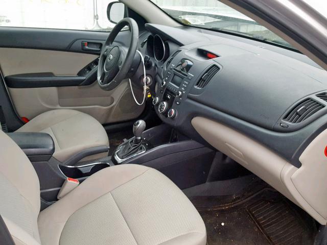 KNAFU4A26C5553049 - 2012 KIA FORTE EX SILVER photo 5