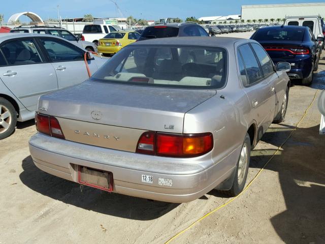 JT2BG12K3T0378559 - 1996 TOYOTA CAMRY DX TAN photo 4