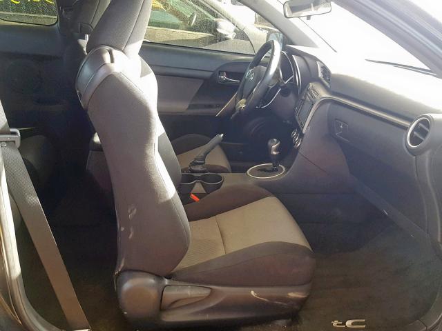 JTKJF5C76GJ017617 - 2016 TOYOTA SCION TC 黑色 照片 5