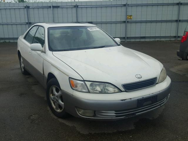 JT8BF28G6W5032501 - 1998 LEXUS ES 300 WHITE photo 1