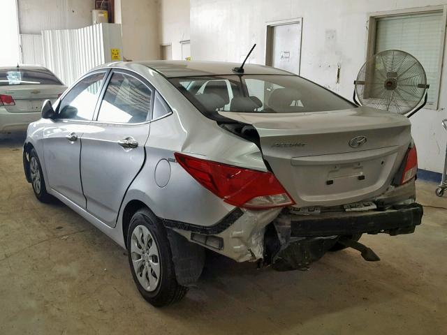 KMHCT4AE6GU057310 - 2016 HYUNDAI ACCENT SE SILVER photo 3