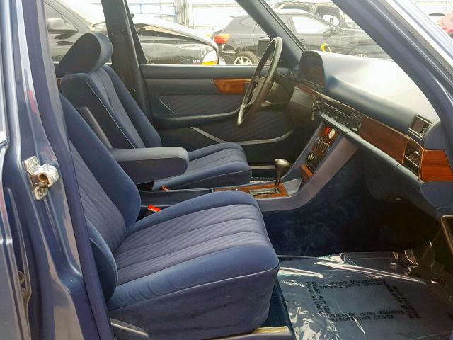 WDB1260221A057885 - 1984 MERCEDES-BENZ 380SE BLUE photo 5