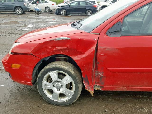 1FAHP34N27W366027 - 2007 FORD FOCUS ZX4 RED photo 9