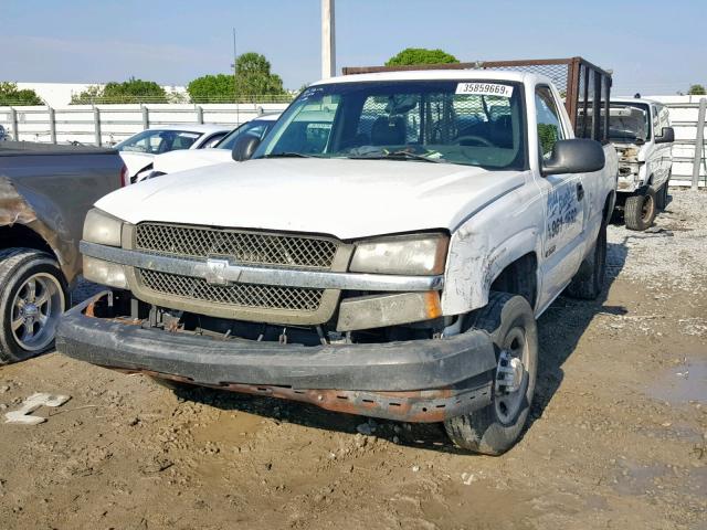 1GBGC24U73Z181424 - 2003 CHEVROLET SILVERADO WHITE photo 2