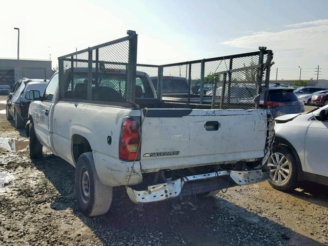 1GBGC24U73Z181424 - 2003 CHEVROLET SILVERADO WHITE photo 3