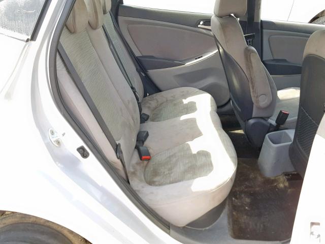 KMHCT4AE2GU133802 - 2016 HYUNDAI ACCENT SE SILVER photo 6