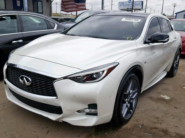 SJKCH5CPXJA043359 - 2018 INFINITI QX30 BASE WHITE photo 2