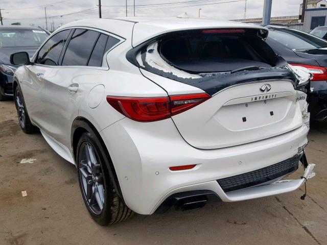 SJKCH5CPXJA043359 - 2018 INFINITI QX30 BASE WHITE photo 3