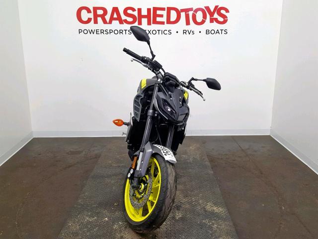 JYARN53E9JA004049 - 2018 YAMAHA MT09 GRAY photo 2