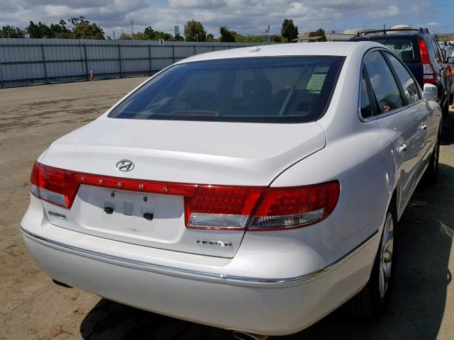 KMHFC4DF5AA514330 - 2010 HYUNDAI AZERA GLS WHITE photo 4