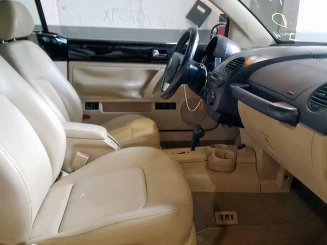 3VWCK21Y03M319680 - 2003 VOLKSWAGEN NEW BEETLE შავი ფოტო 5