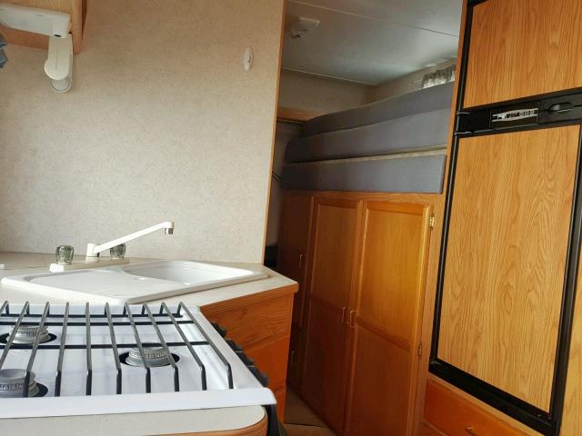 1UJBJ02K321JD0156 - 2002 JAYCO KIWI WHITE photo 5