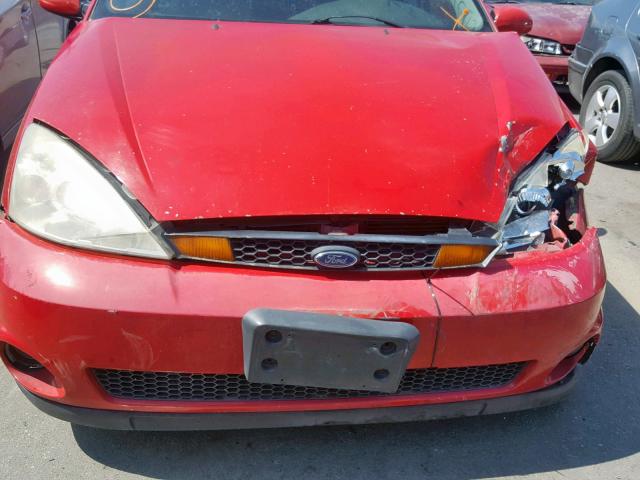 3FAHP37513R186773 - 2003 FORD FOCUS ZX5 RED photo 9