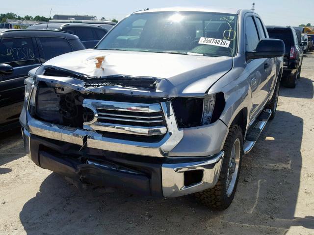 5TFRW5F16GX209019 - 2016 TOYOTA TUNDRA DOU SILVER photo 2