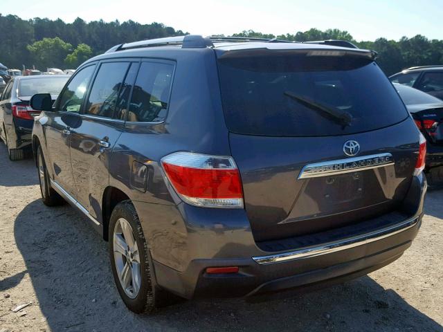 5TDYK3EH0DS105072 - 2013 TOYOTA HIGHLANDER GRAY photo 3