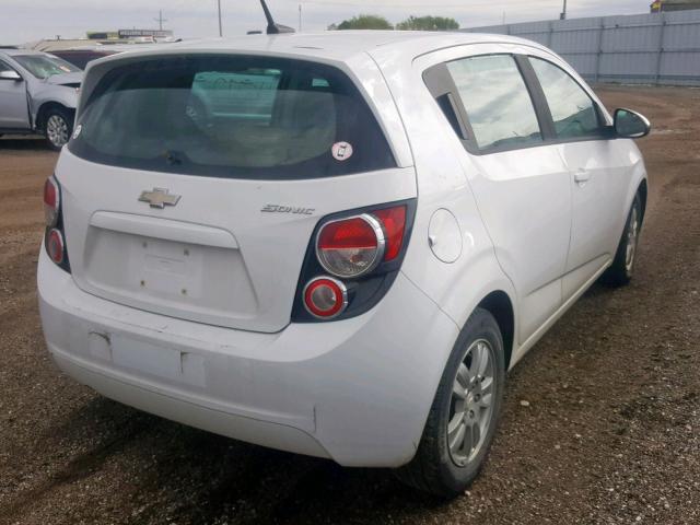 1G1JA6SH3C4111929 - 2012 CHEVROLET SONIC LS WHITE photo 4