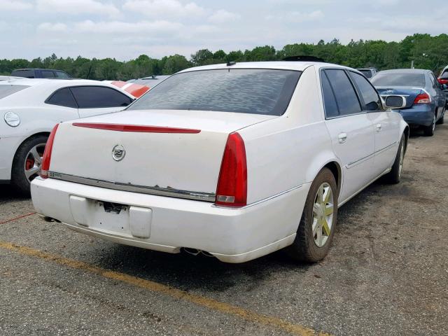 1G6KD57YX7U153285 - 2007 CADILLAC DTS WHITE photo 4