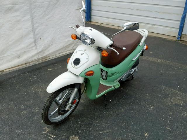 RFBB2J106CB270160 - 2012 KYMCO USA INC PEOPLE 150 GREEN photo 2