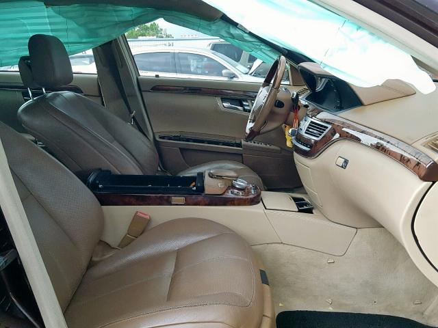 WDDNG71X88A206359 - 2008 MERCEDES-BENZ S 550 BROWN photo 5