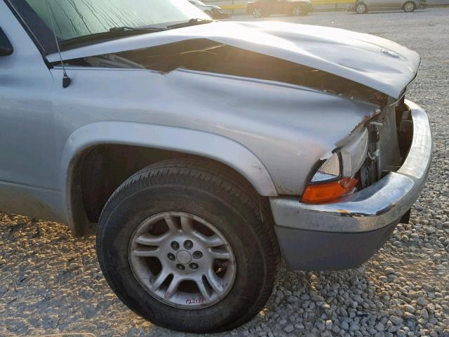 1D7HL48NX4S750653 - 2004 DODGE DAKOTA QUA GRAY photo 9