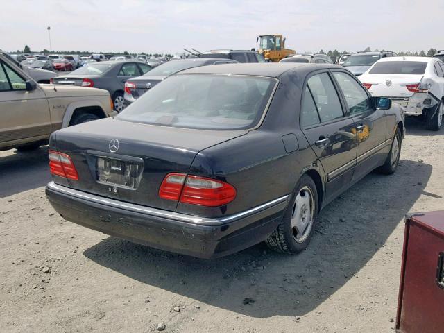 WDBJF72F4VA290238 - 1997 MERCEDES-BENZ E 420 BLACK photo 4