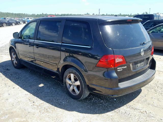 2V4RW3D15AR294972 - 2010 VOLKSWAGEN ROUTAN SE BLACK photo 3