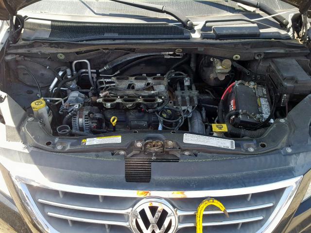 2V4RW3D15AR294972 - 2010 VOLKSWAGEN ROUTAN SE BLACK photo 7