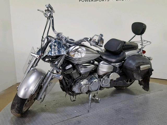 JYAVP22E76A000887 - 2006 YAMAHA XV1900 CT SILVER photo 4