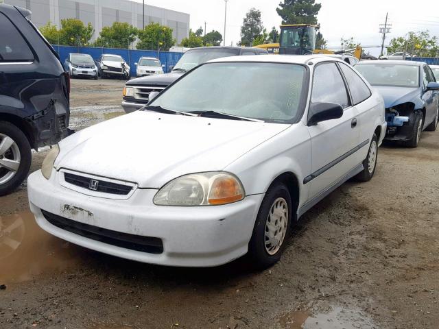 1HGEJ6225TL083207 - 1996 HONDA CIVIC DX WHITE photo 2