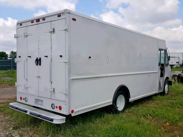 4UZAANDH77CX54192 - 2007 FREIGHTLINER CHASSIS M WHITE photo 4